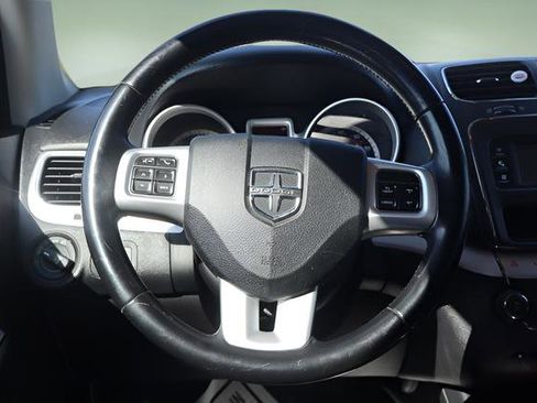 Used 2019 Dodge Journey SE w/ Connectivity Group FWD image 14