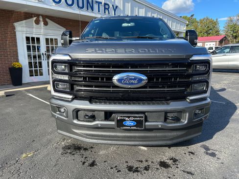 New 2026 Ford F350 Platinum w/ FX4 Off-Road Package image 16