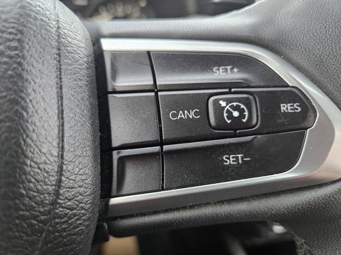 Used 2023 Jeep Compass Latitude w/ Convenience Group image 34