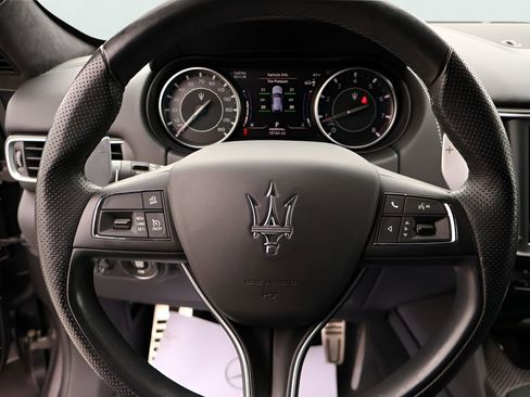 Used 2022 Maserati Levante Modena AWD/4WD image 28