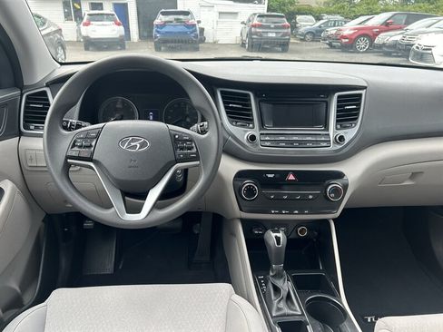 Used 2017 Hyundai Tucson SE w/ SE Popular Package 02 AWD/4WD image 11