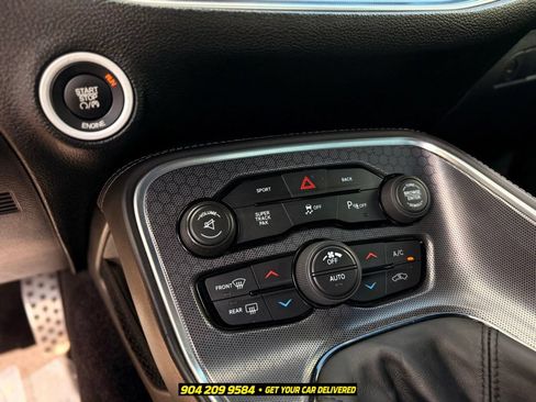 Used 2016 Dodge Challenger R/T Scat Pack w/ Leather Interior Group RWD image 19