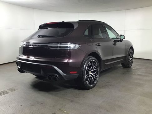 Certified 2023 Porsche Macan Turbo image 7