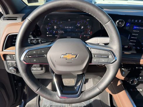 Used 2025 Chevrolet Tahoe High Country AWD/4WD image 17