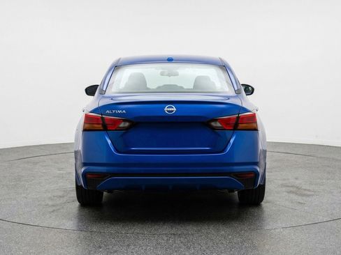 Used 2025 Nissan Altima 2.5 SV FWD image 7