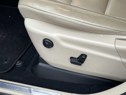 Used 2020 Jeep Grand Cherokee Limited w/ Trailer Tow Group IV image 27