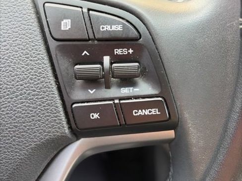 Used 2017 Hyundai Tucson Sport FWD image 10