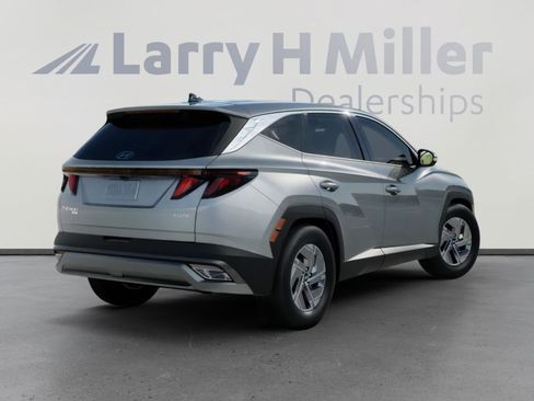New 2026 Hyundai Tucson Blue SE FWD image 4