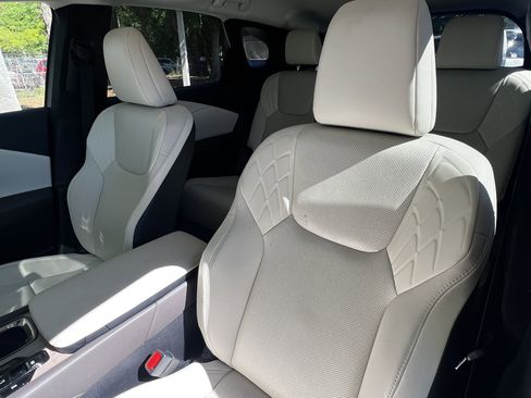 Used 2024 Lexus RX 350 Premium w/ Convenience Package image 17