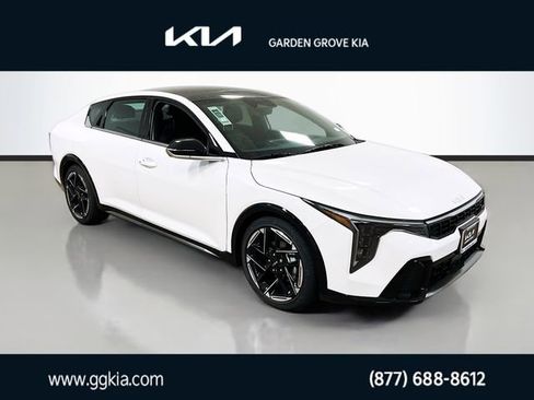 New 2025 Kia K4 GT-Line image 1