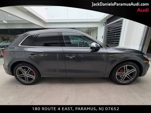 Used 2018 Audi SQ5 Premium Plus w/ S Sport Package image 4