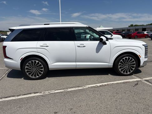 Used 2026 Hyundai Palisade Calligraphy AWD/4WD image 2