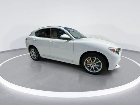 Used 2021 Alfa Romeo Stelvio Ti w/ Premium Package image 9