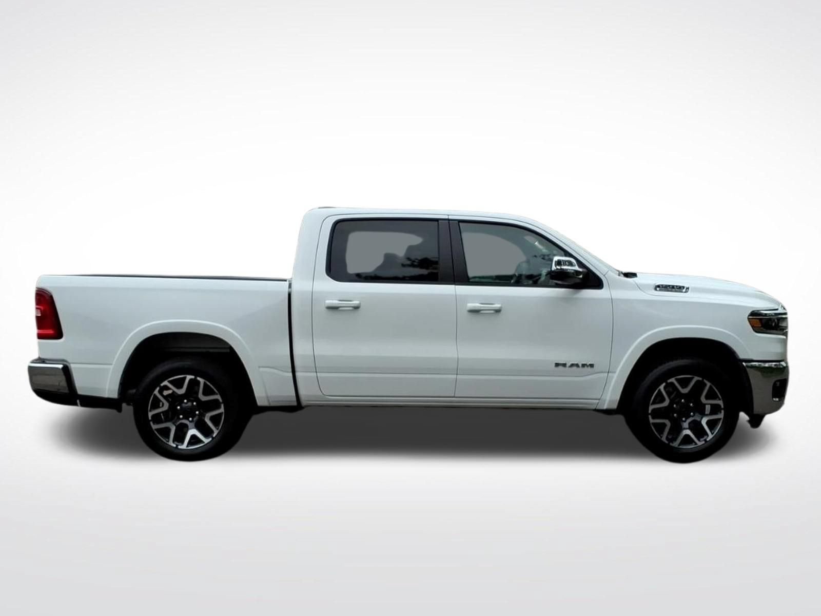Used 2026 RAM 1500 Laramie AWD/4WD image 7