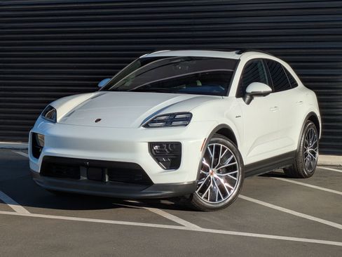Certified 2025 Porsche Macan 4S Electric image 1