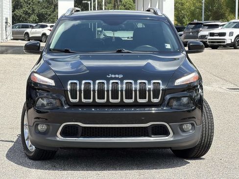Used 2017 Jeep Cherokee Limited FWD image 28