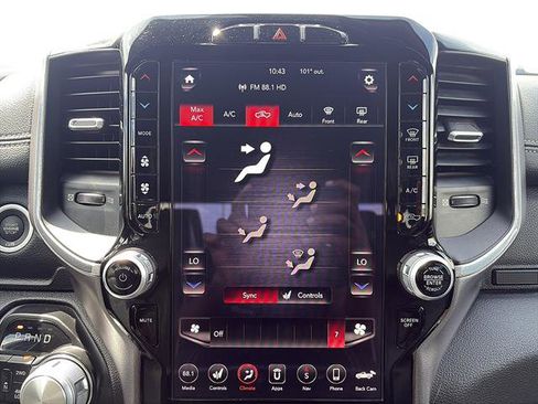 Used 2020 RAM 1500 Laramie AWD/4WD image 29