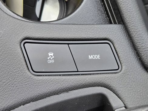 Certified 2025 Cadillac XT6 Premium Luxury image 23