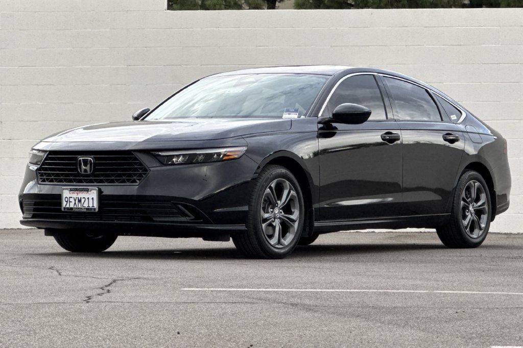 Certified 2023 Honda Accord EX image 11