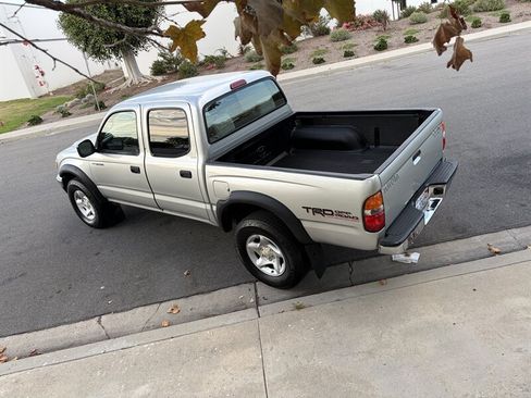 Used 2004 Toyota Tacoma PreRunner RWD image 12