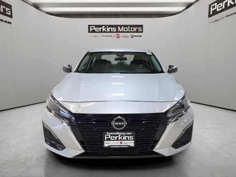 Used 2024 Nissan Altima 2.5 SV AWD/4WD image 9