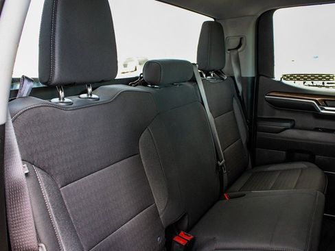 Used 2023 Chevrolet Silverado 1500 LT image 36