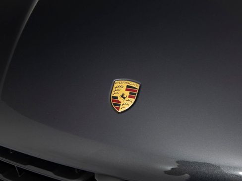 Certified 2026 Porsche Macan AWD/4WD image 36