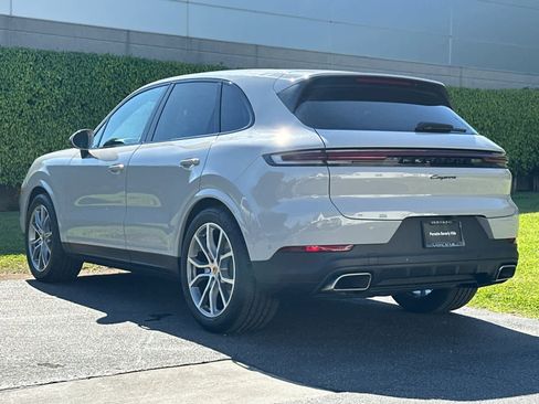 New 2026 Porsche Cayenne image 3