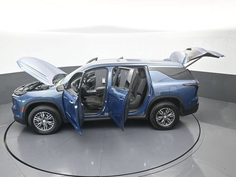 Used 2024 Chevrolet Traverse LS FWD image 75