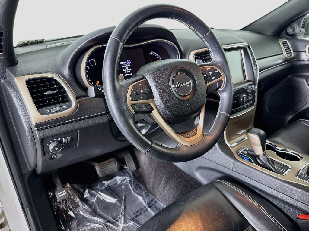 Used 2017 Jeep Grand Cherokee Limited AWD/4WD image 9