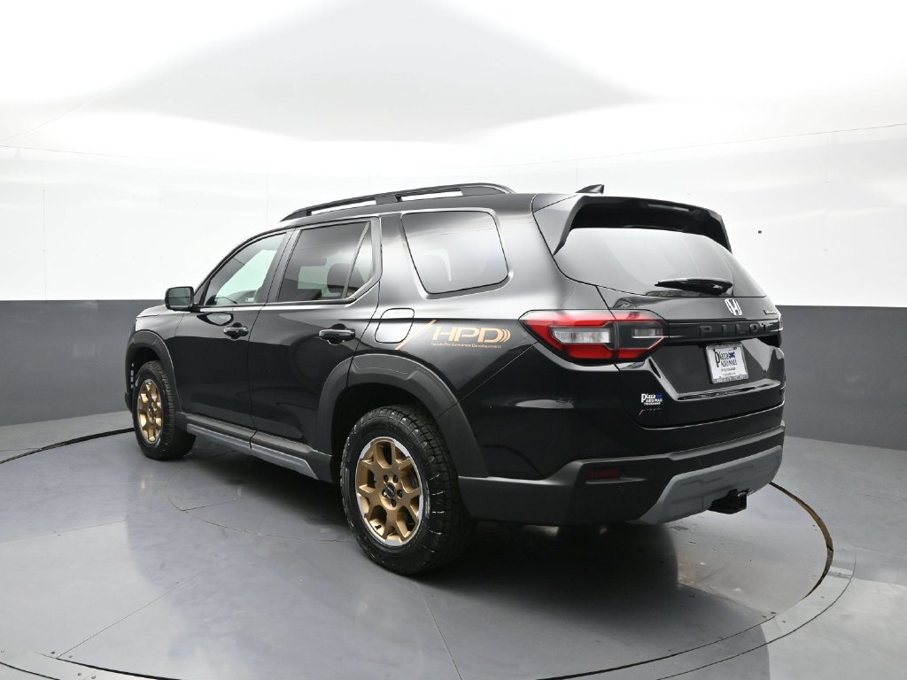 Certified 2024 Honda Pilot TrailSport image 8
