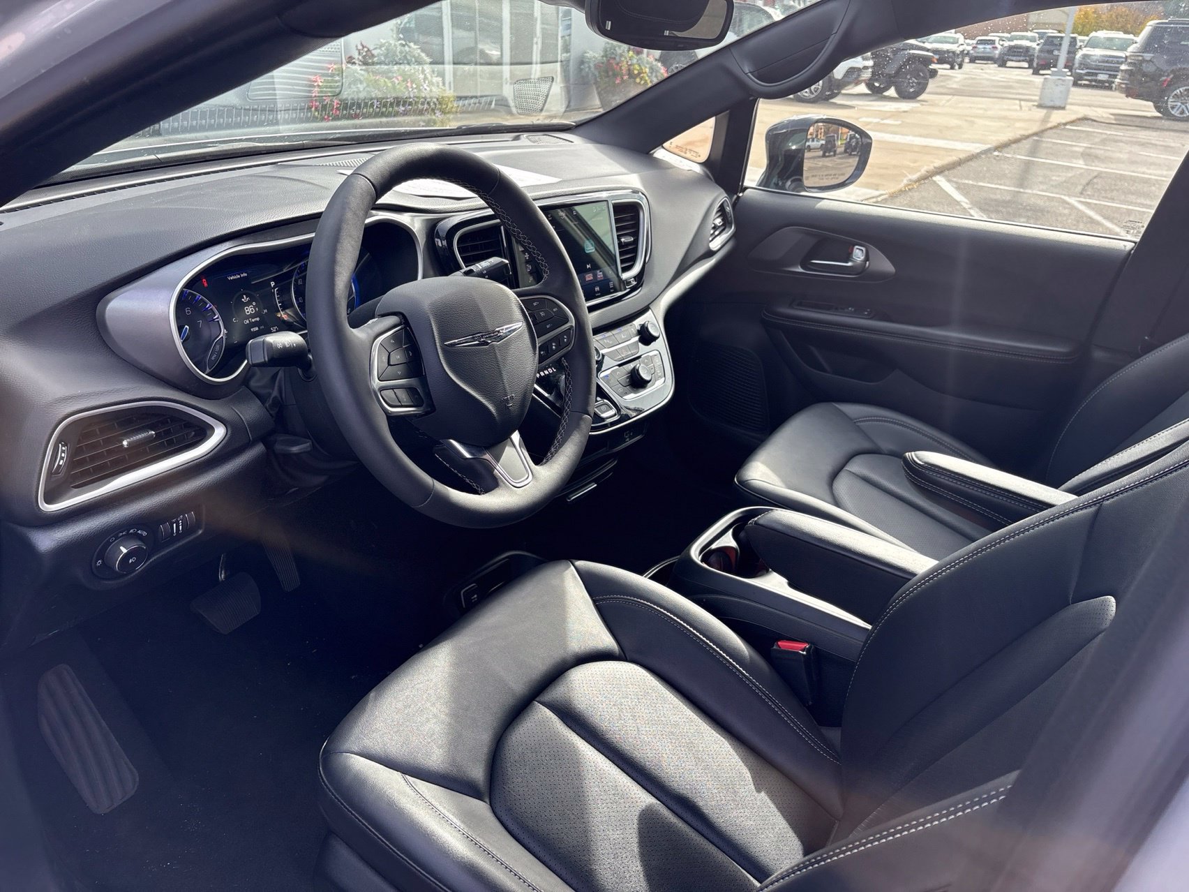 Used 2026 Chrysler Pacifica Select FWD image 7