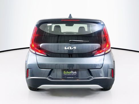 Used 2025 Kia Soul LX w/ LX Technology Package FWD image 7