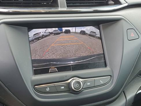 Used 2023 Chevrolet TrailBlazer LS FWD image 23