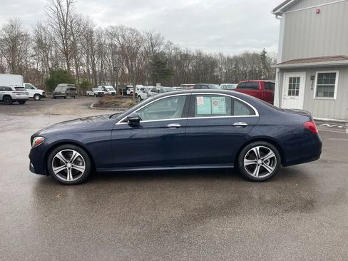 Used 2019 Mercedes-Benz E 300 4MATIC image 9