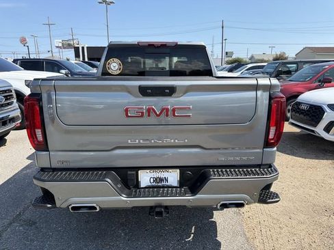 Used 2024 GMC Sierra 1500 Denali AWD/4WD image 8