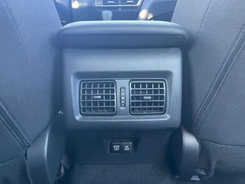 Used 2025 Toyota Camry LE image 23