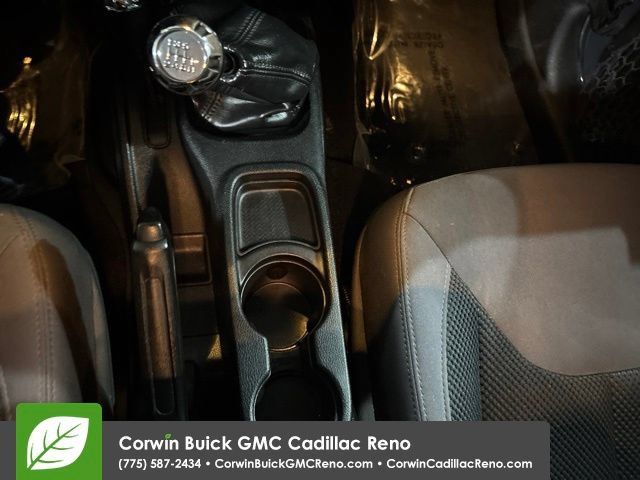 Used 2017 Jeep Wrangler Sport AWD/4WD image 27