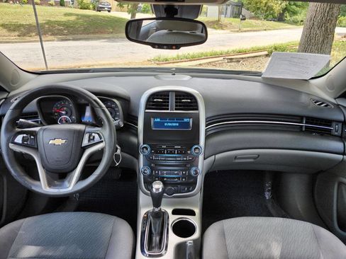 Used 2014 Chevrolet Malibu LS w/ Protection Package FWD image 8