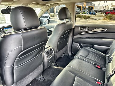 Used 2019 INFINITI QX60 Luxe w/ Essential Package image 22