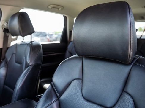 Used 2025 Kia Telluride LX FWD image 24