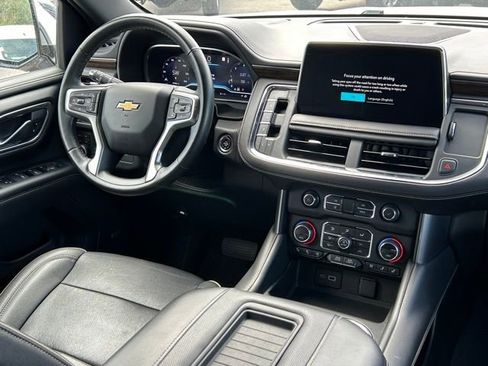 Used 2023 Chevrolet Suburban Premier AWD/4WD image 16