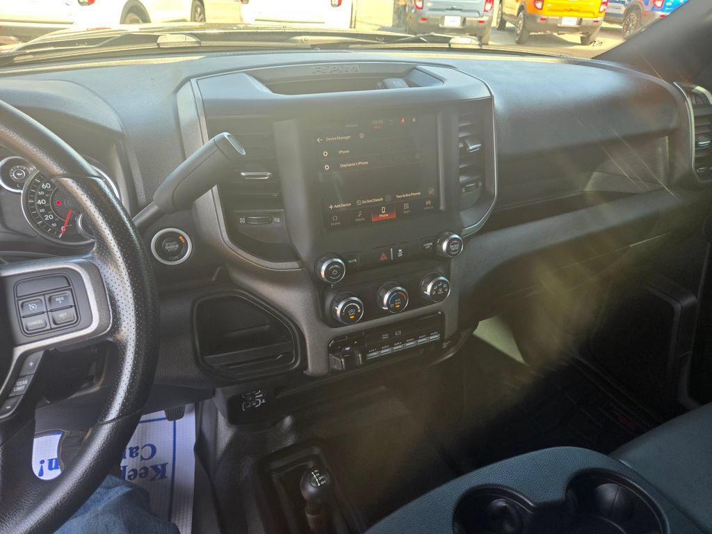 Used 2022 RAM 3500 Tradesman w/ Chrome Appearance Group AWD/4WD image 9