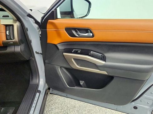 Used 2023 Nissan Pathfinder Platinum image 28