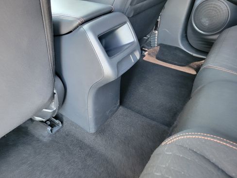 Used 2025 Honda HR-V Sport image 30