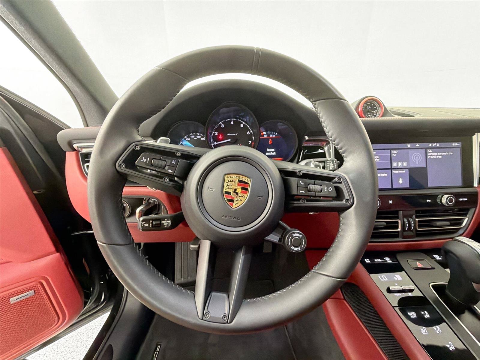 Certified 2024 Porsche Macan Turbo AWD/4WD image 20