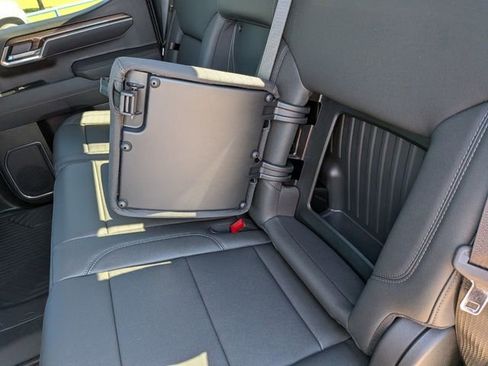 New 2026 Chevrolet Silverado 1500 LT Trail Boss w/ Safety Package AWD/4WD image 18