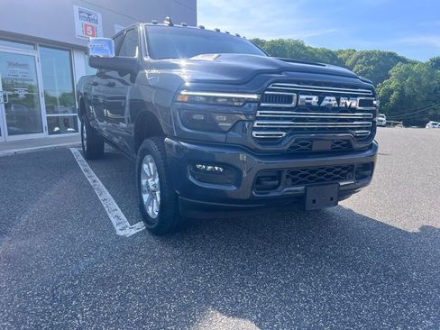 Used 2026 RAM 2500 Laramie AWD/4WD image 7