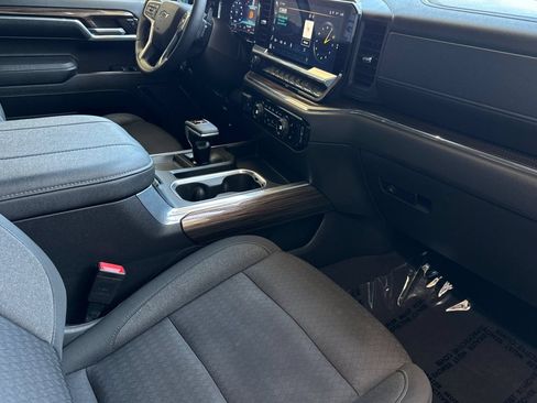Used 2023 Chevrolet Silverado 1500 LT Trail Boss w/ Protection Package AWD/4WD image 15