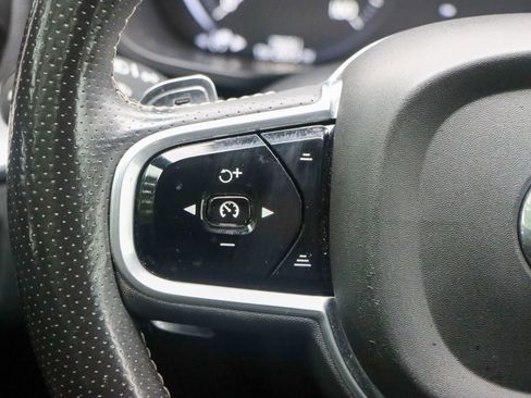 Used 2018 Volvo XC60 T6 R-Design w/ Convenience Package AWD/4WD image 29